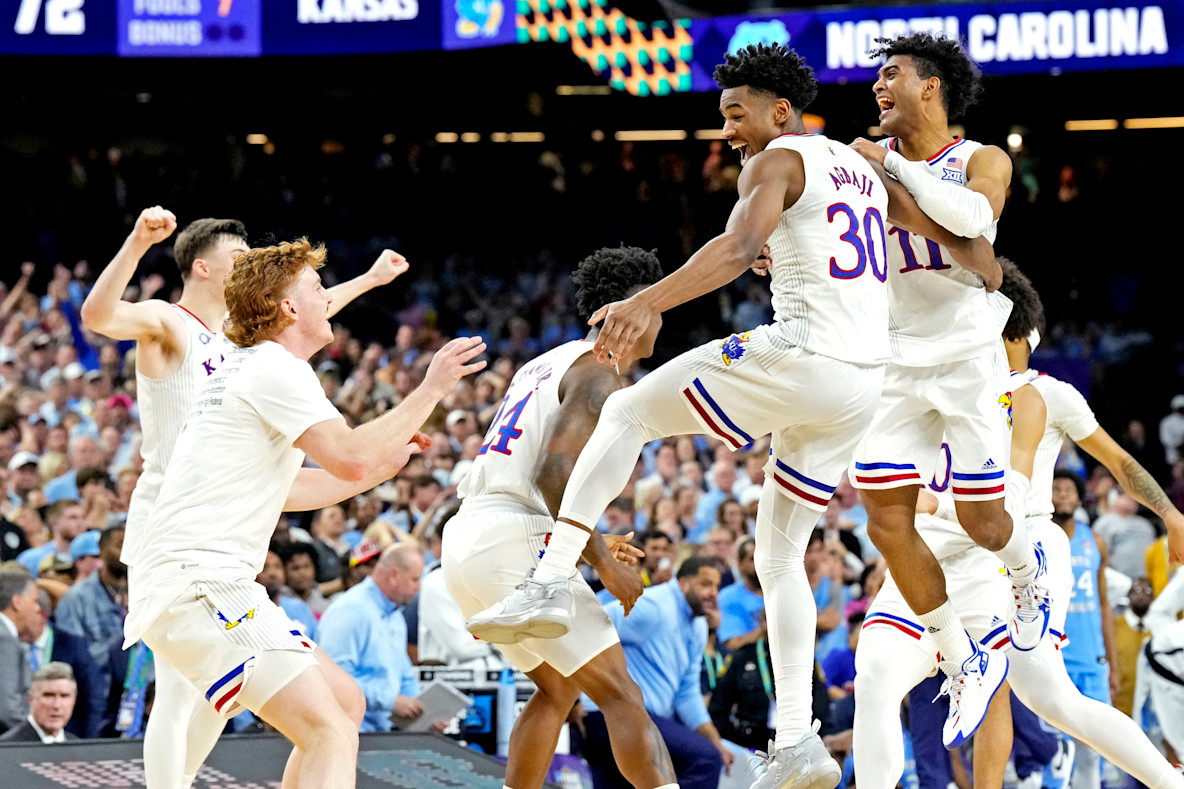 Basketball_NCAA_Kansas Jayhawks celebrate winning March Madness National Championship Game