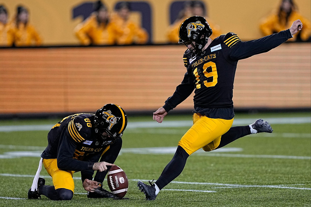 Football_CFL_Hamilton Tiger-Cats kicker Michael Domagala