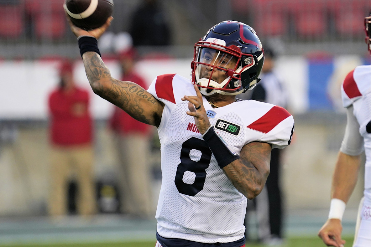 Football_CFL_Montreal Alouettes quarterback Vernon Adams Jr