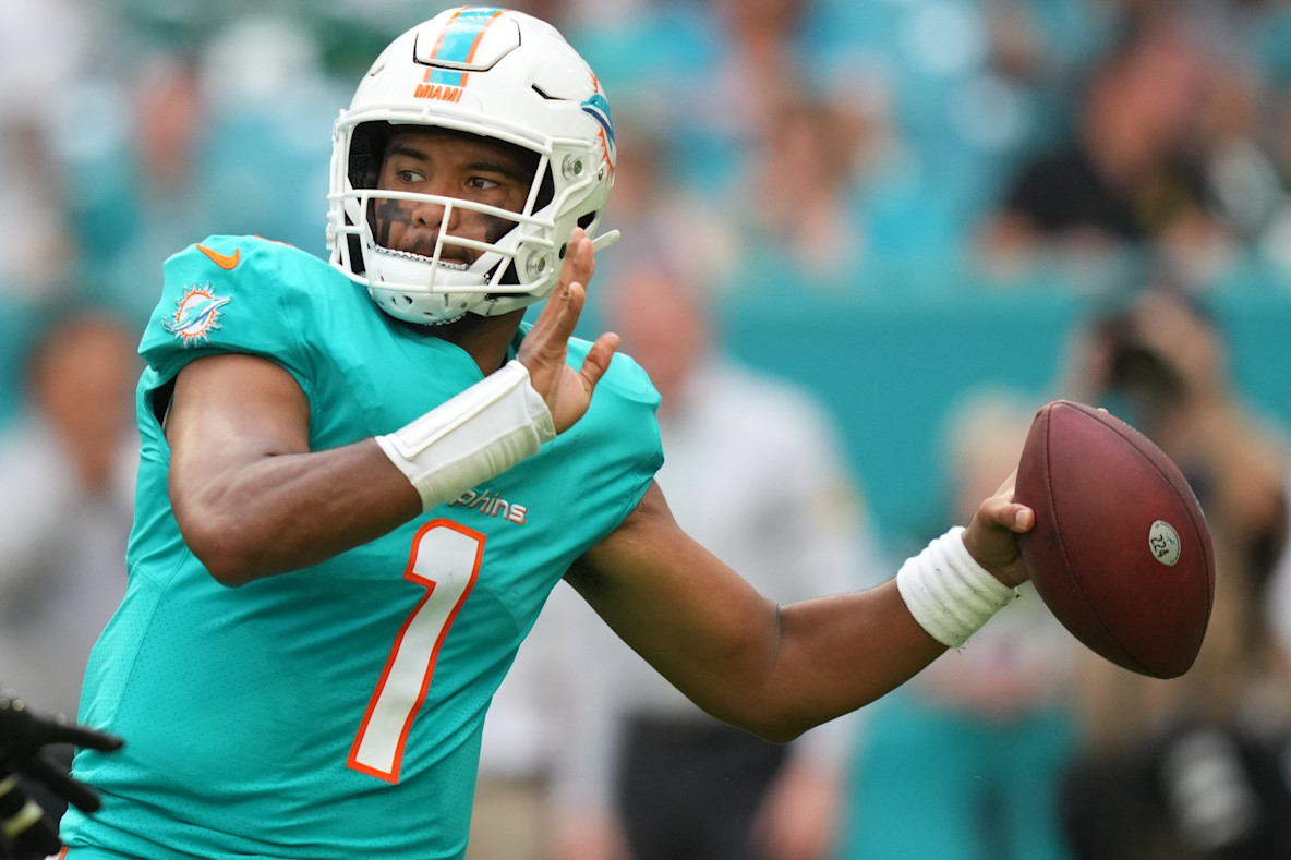 Football_NFL_Miami Dolphins quarterback Tua Tagovailoa