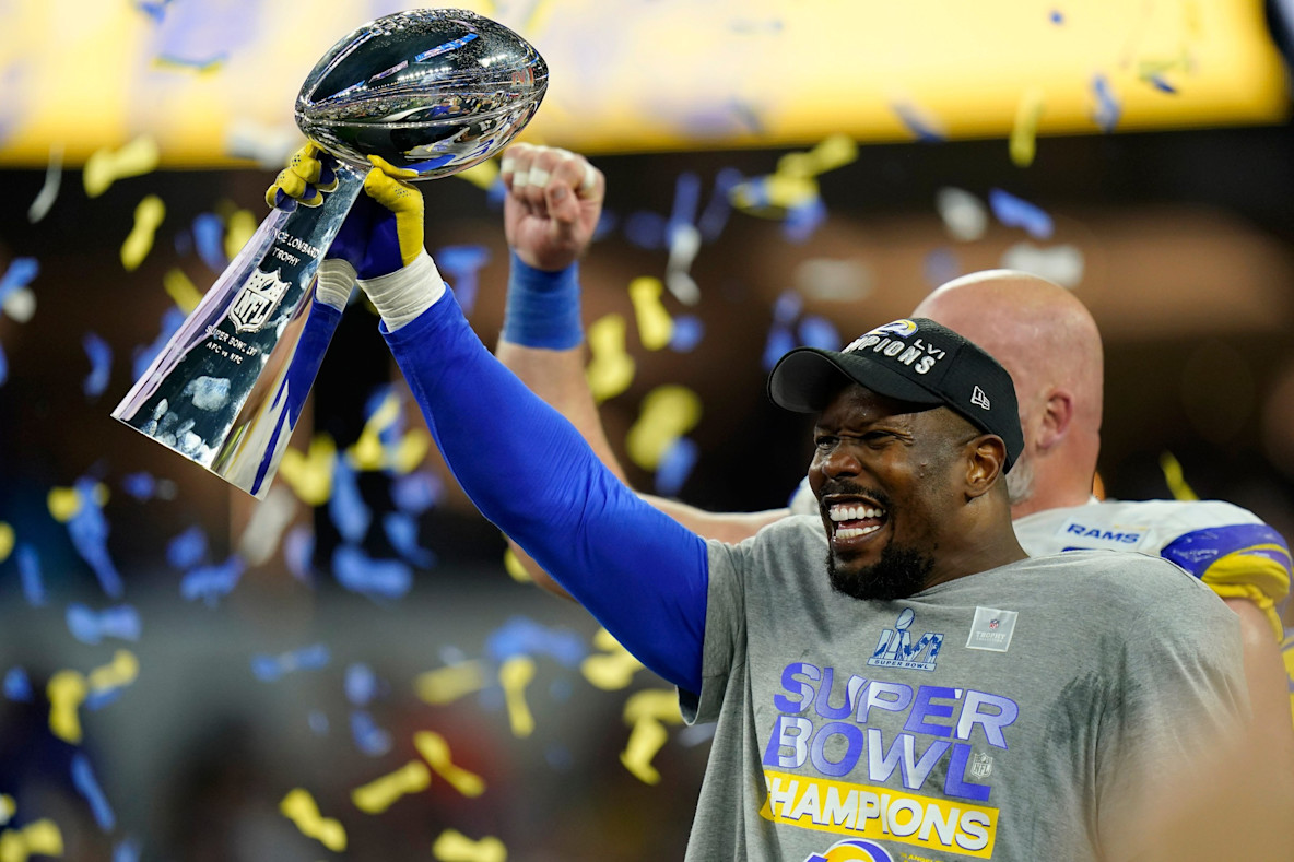 Football_NFL_Von Miller Super Bowl LVI Vince Lombardi Trophy